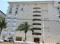 קוזומל Villa Del Arcos 3*,