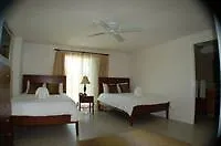 קוזומל Villa Del Arcos 3*,