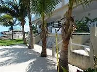 קוזומל Villa Del Arcos 3*,